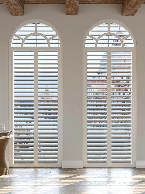 Tenda alla veneziana Classy 50 a motore con lamelle in alluminio di Pronema