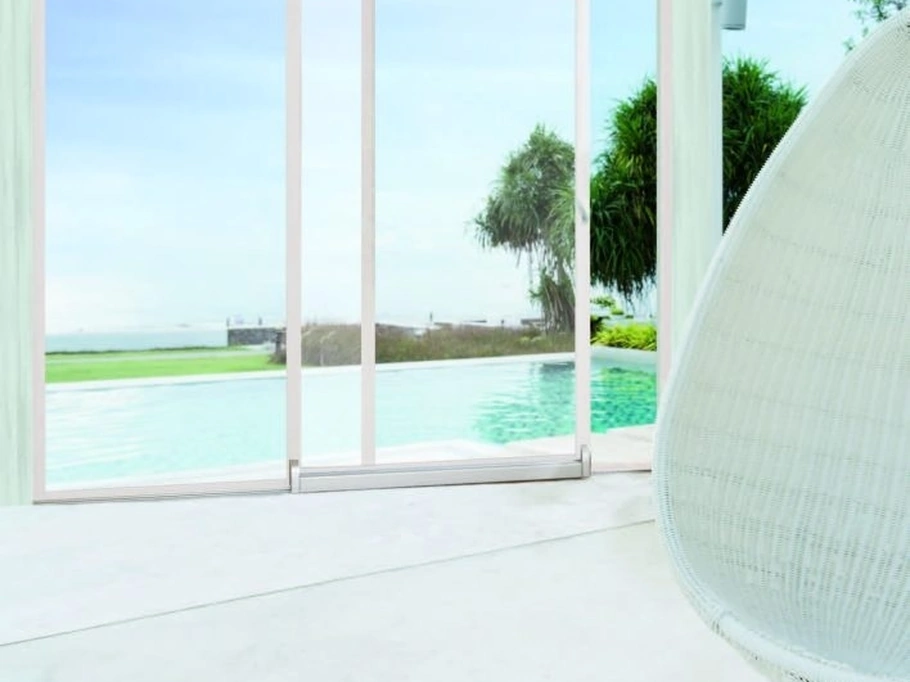 Finestra Scorribalta in alluminio e legno di Biemme Finestre