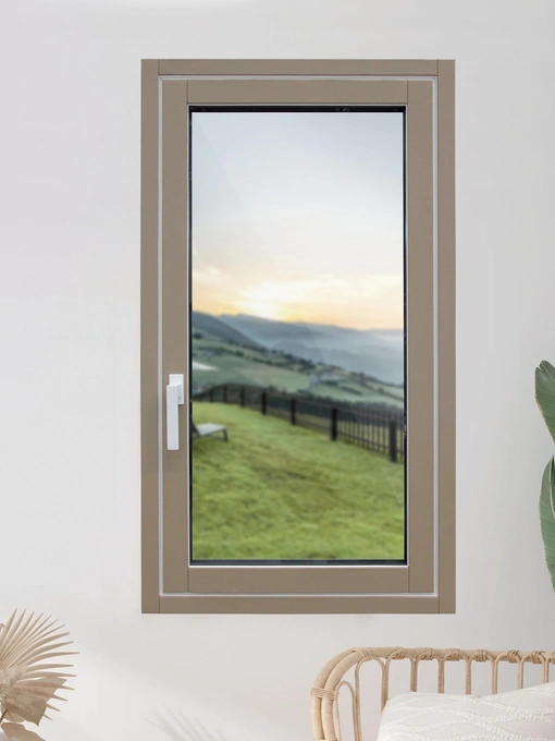 Finestra Vela Gold in pelle e alluminio di Biemme Finestre